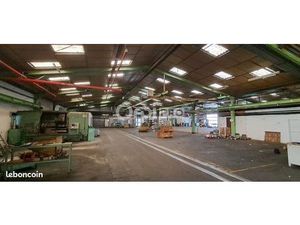 Local d'activité 4 000 m²