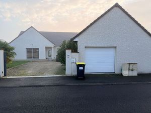 Maison à louer à Champforgeuil - 6 pièces  4 chambres  très bon état