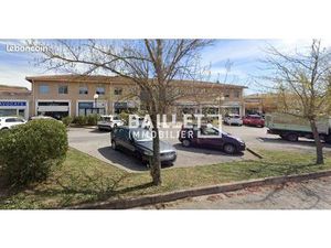 Bureaux 77 m² Tourrettes