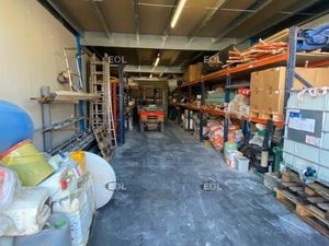 Local d'activité 230 m²