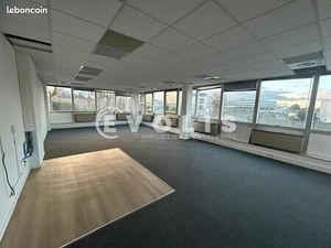Bureaux 341 m²