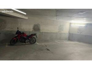 Place de parking moto