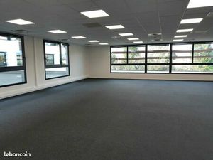 Bureaux 778 m²