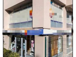 Local commercial en duplex - possibilité transformation en bel appartement atypique