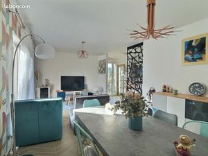 Propriété 6 pièces 156 m²