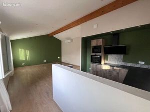 Superbe T3 de 78m² - Rénové & Climatisé - Terrasse + 2 Parkings - Centre Village