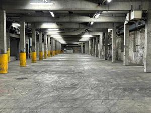 Local d'activité 2 500 m²