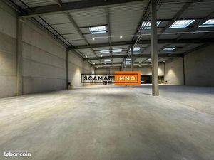Local logistique 3 256 m²