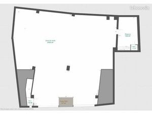 Local commercial 240m² refait à neuf - Centre-ville Valréas