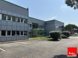 Bureaux 1 247 m²