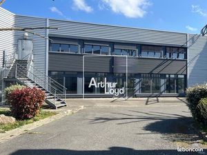 Bureaux 396 m²