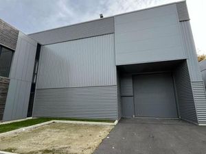 Local d'activité 784 m²