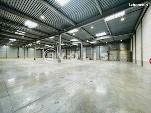 Local d'activité 3 403 m²