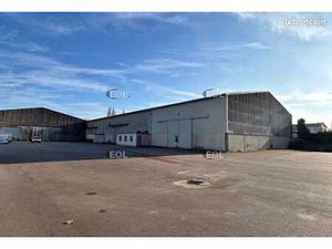 Local d'activité 5 618 m²