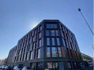 Local commercial 145 m²