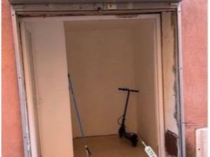 Petit local commercial bureau Idel commerce box stockage artisan