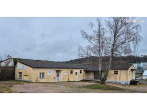 Local commercial 550m² VIMOUTIERS