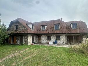 LONGÈRE EN PIERRE – 7 PIÈCES – 250 m² – 3 BÂTIMENTS – TERRAIN 4218 m² – GARAGE ET DÉPENDAN