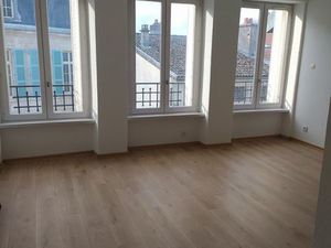 Studio lumineux entre ISFI et hopital