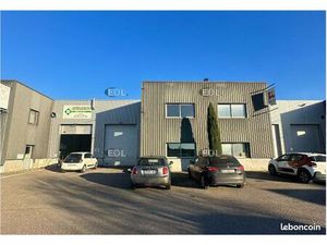 Local d'activité 258 m²