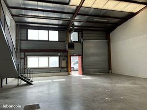 Local d'activité 417 m²