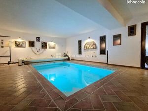 Maison 6 pièces 192 m²