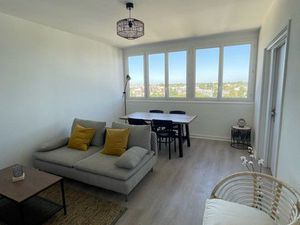 Appartement lumineux dernier étage