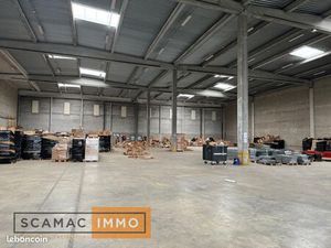 Local industriel 2 582 m²