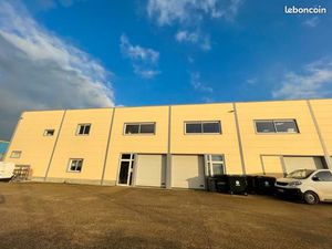 Local d'activité 270 m²