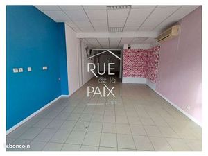 Local commercial 66 m² BRESSSUIRE