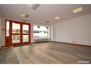 Local commercial 130 m² Chantonnay