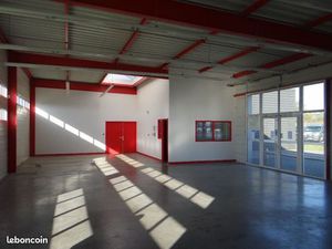 Local 360 m² LES HERBIERS
