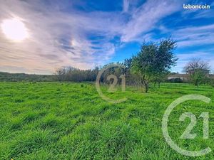 Terrain 2 478 m² Uzes