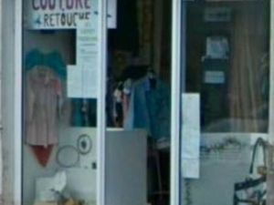 Bureau ou boutique – Proche commodités et rue passante