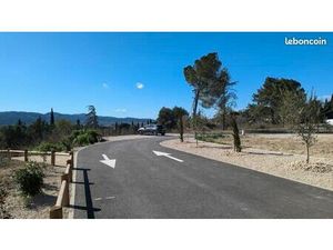 Terrain 450 m² Cadenet