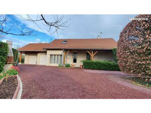 Maison entièrement rénovée proche du Bourg Mervans