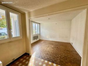 Studio MERMOZ–SANTY / LA PLAINE – Opportunité Investisseur ou 1° achat