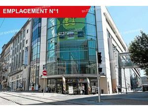 Local commercial 313 m²