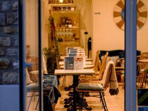 Restaurant / salon de thé clé et main - Licence ||| - Loyer 600