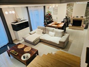 Pavillon de 2018 avec dépendance aménagée et jardin de 400 m2 - proche écoles et gare