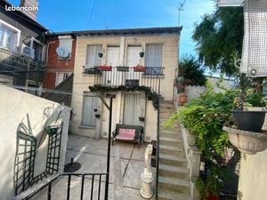 Mur libre Hôtel 8ch + f2 + café/restaurant - 590.000