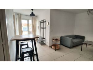 Location appartement 2 pièces 34 m² à Eyragues (13630)