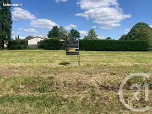 Terrain 1 009 m² Commequiers