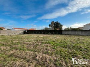 Terrain 1077 m² LE FENOUILLER