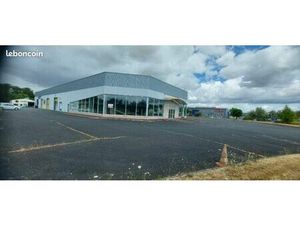 Local commercial 620 m²