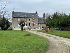 Vaste maison 185m2  4 chambres  1741m2 de terrain