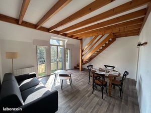 Appartement duplex meublé - Parking privé et balcon