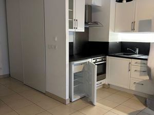 T2  au calme  centre-ville  780/mois À 200m de la plage