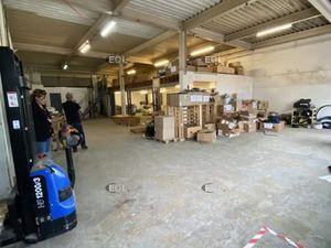 Local bureaux 345 m²