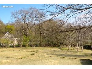 Terrain constructible viabilisé 445m2. Pluvigner